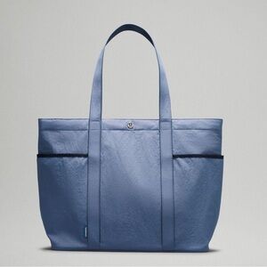 Lululemon Daily Multi Pocket Tote Bag 20L- Blue